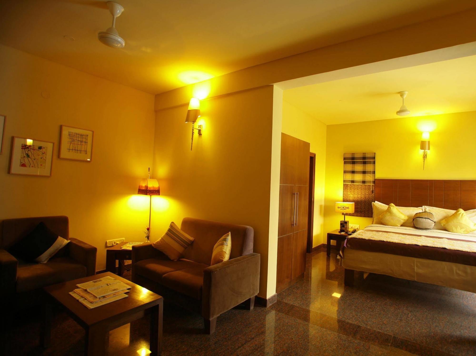 Justa Indiranagar Aparthotel Bangalore Exterior foto